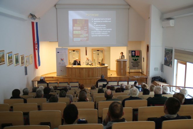 U okviru europskog projekta "PLUS" Caritas Varaždinske biskupije održao edukaciju "Ovisnost - put prema nasilju i siromaštvu"